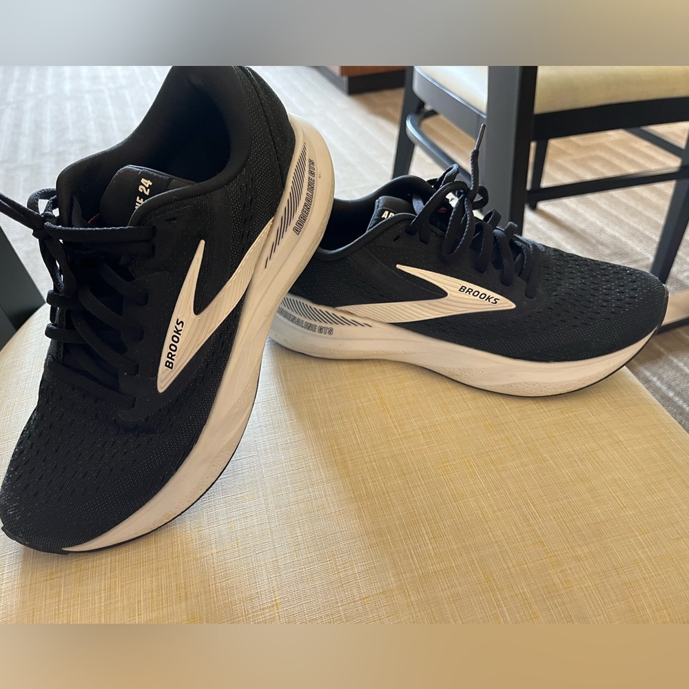 Brooks Women’s Black Running Shoes